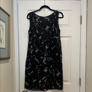 Vera Wang Black and White Sheath Midi Dress